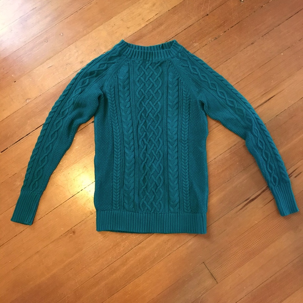 Gap Cable knit sweater size xs